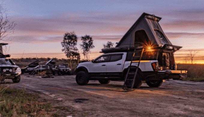 The Pros and Cons of Rooftop Tents vs. Ground Tents