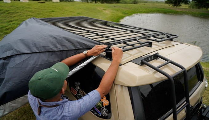 MOONShades-AttachingAnchors